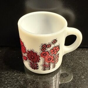 VINTAGE 1960's HAZEL ATLAS MILK GLASS MOD FLOWER POWER COFFEE MUG #A-20